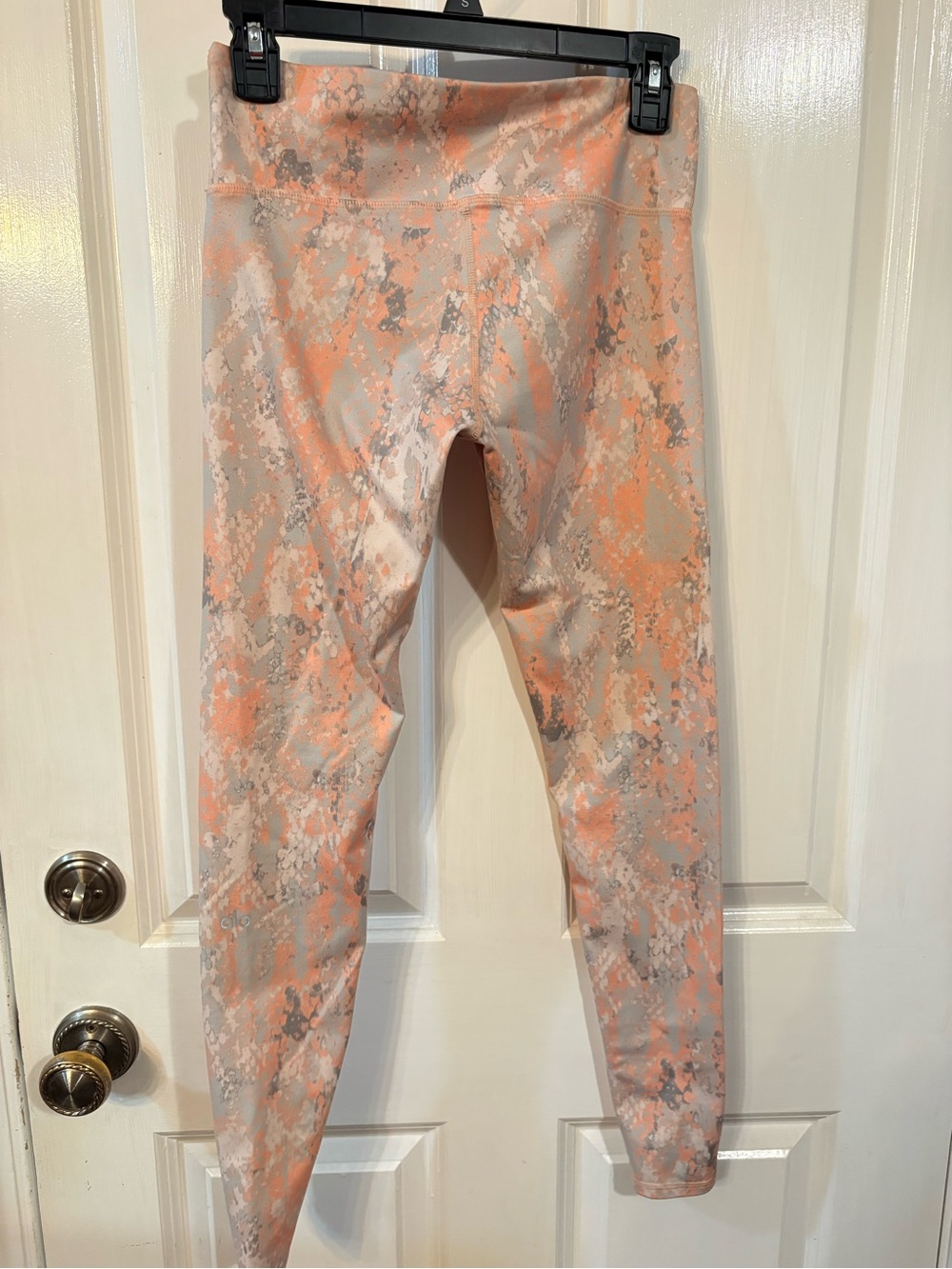 ALO Yoga Peach and Gray Abstract Print Leggings